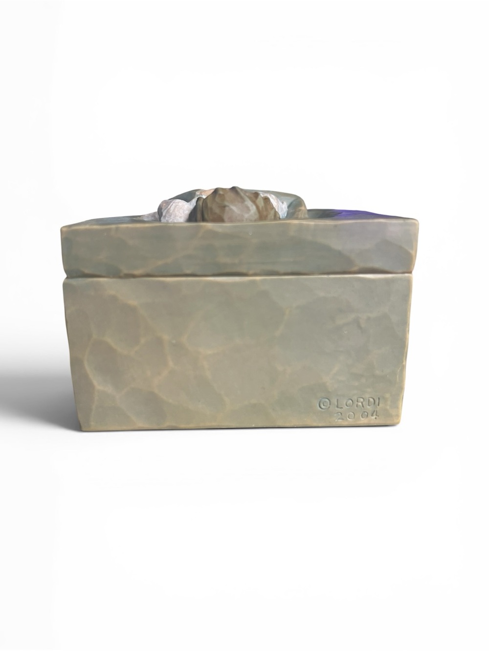 Willow Tree Peace on Earth Line “An Embrace of Peace” Trinket Lidded Box Lamb - Picture 6 of 11